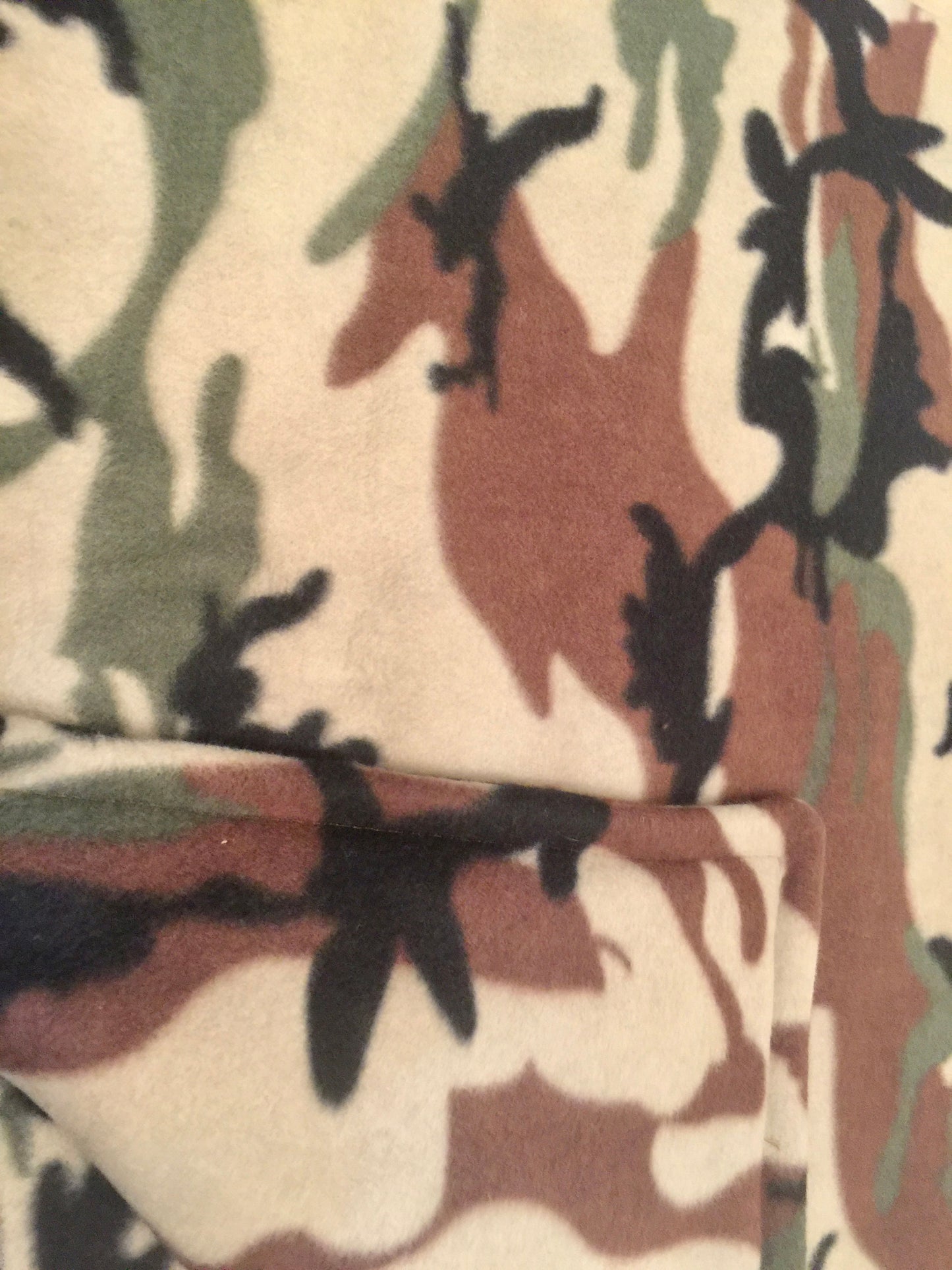 Luxurious camouflage hunters blanket
