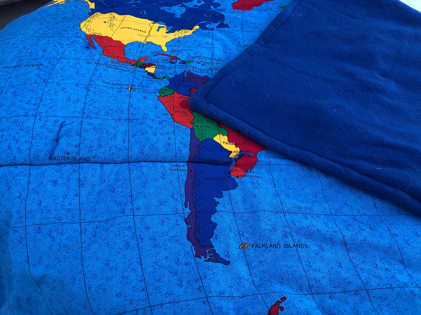 Beautiful World Map QUILLOW