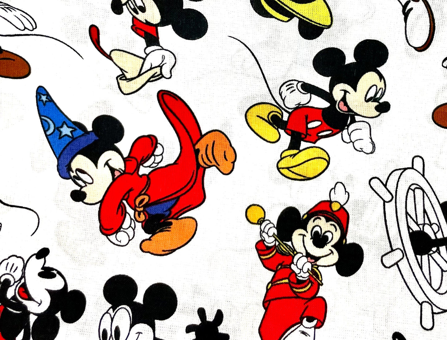 Beautiful Mickey Mouse reversible blanket